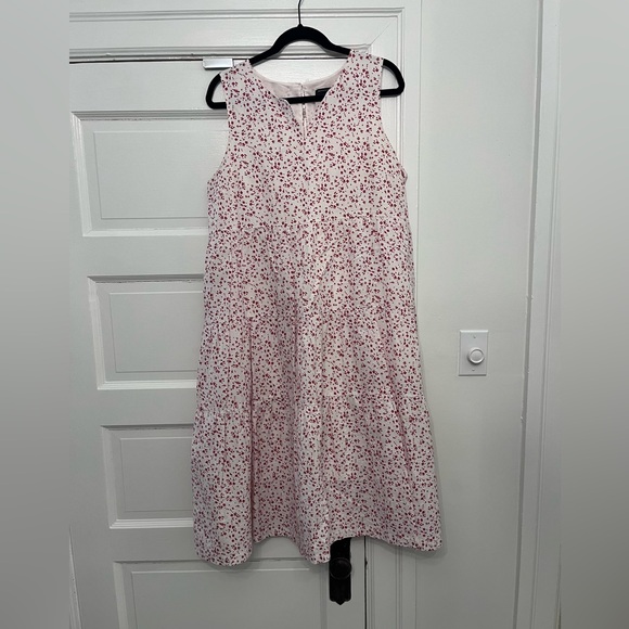 Banana Republic Dresses & Skirts - Banana Republic Floral Midi Dress